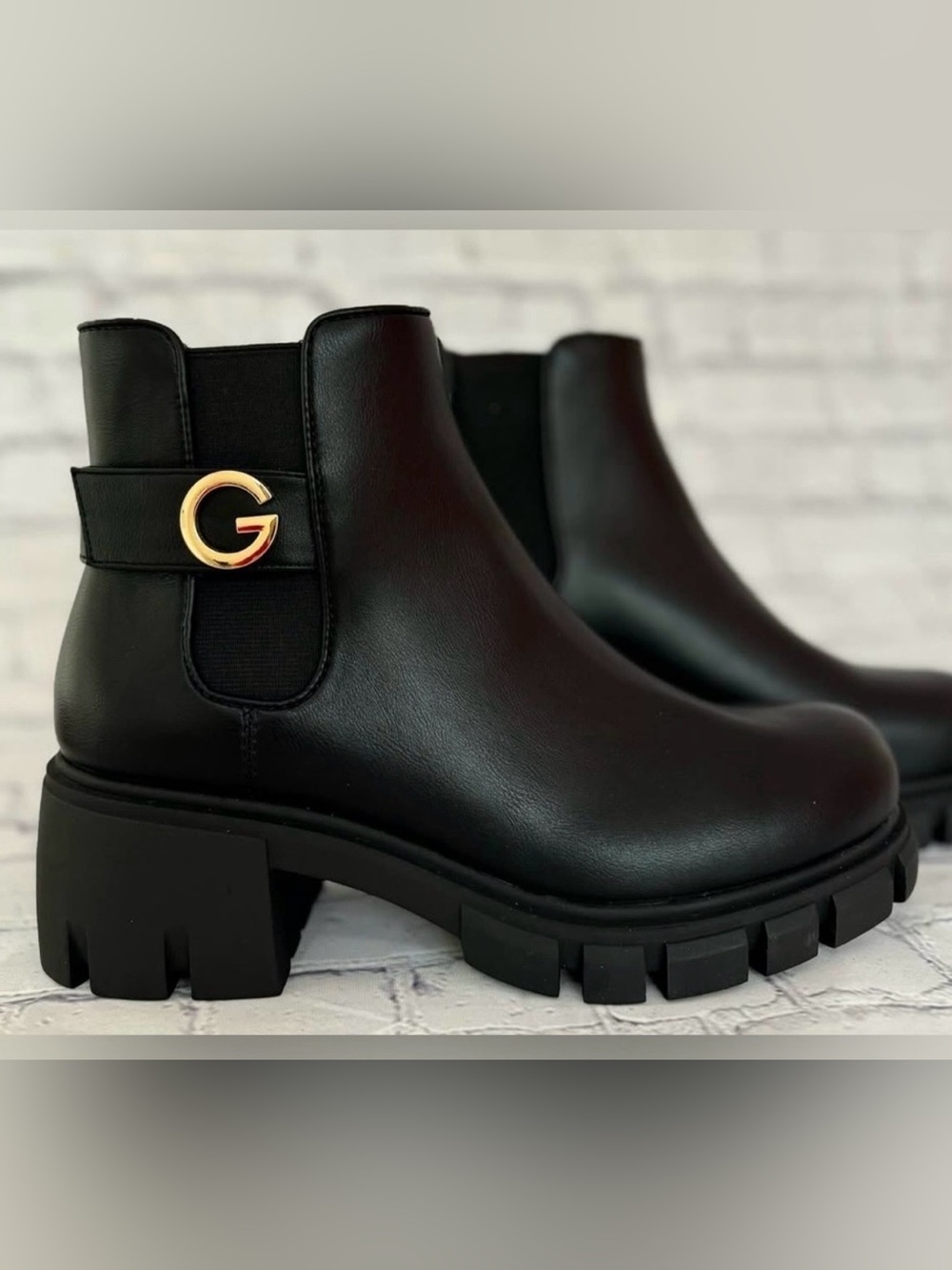 🖤 GBG Guess Black Lug Sole Chelsea Ankle Boots Size 10M NWOT